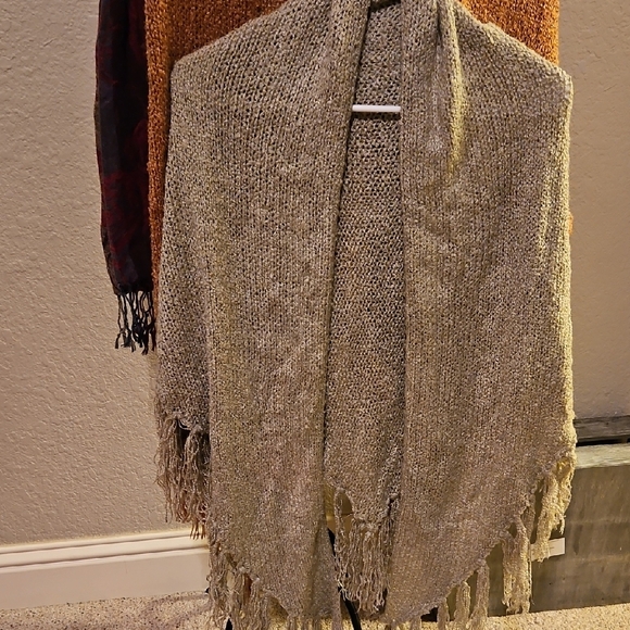 Women's Multicolor Wraps Collection - Picture 3 of 10